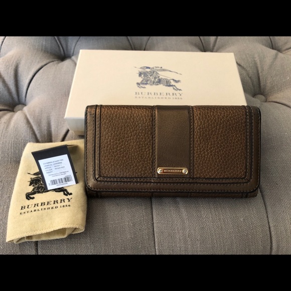 Burberry Handbags - Burberry wallet - Gold